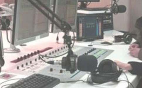 情感電臺(tái)心情廣播稿9篇