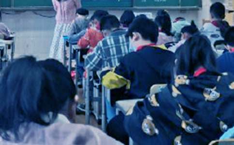 �����T(m��n)���W(xu��)У�����Ҹ����΂�(g��)������(b��o)��